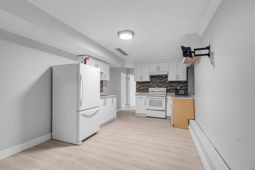 15335 111 Avenue, Surrey, BC 