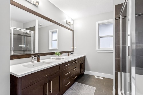 16088 28B Avenue, Surrey, BC 