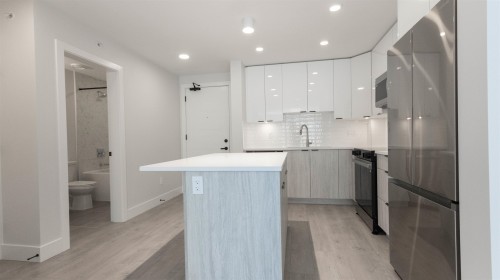 204-13458 95 Avenue, Surrey, BC 