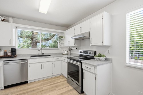 15848 20 Avenue, Surrey, BC 