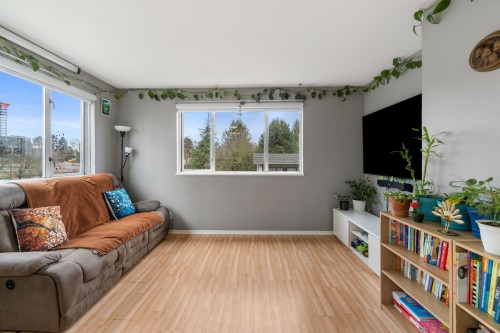 401-10533 University Drive, Surrey, BC 
