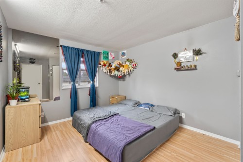 401-10533 University Drive, Surrey, BC 
