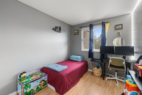 401-10533 University Drive, Surrey, BC 