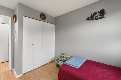 401-10533 University Drive, Surrey, BC 