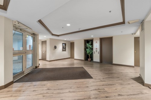 401-10533 University Drive, Surrey, BC 