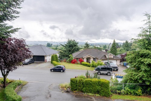 35543 Dina Place, Abbotsford, BC 