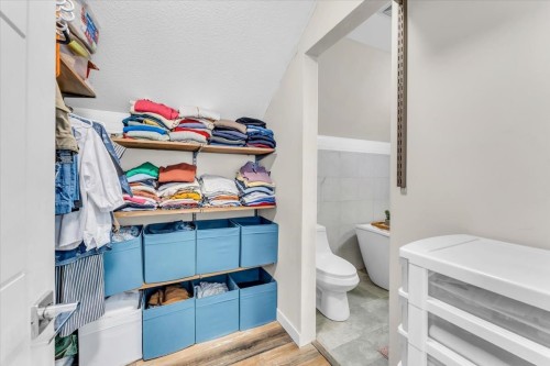 10552 Woodglen Close, Surrey, BC 