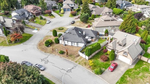 10552 Woodglen Close, Surrey, BC 
