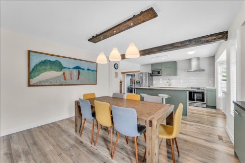 10552 Woodglen Close, Surrey, BC 