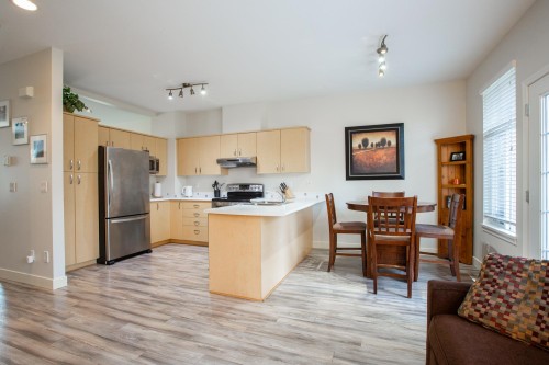 66-6050 166 Street, Surrey, BC 