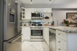 112-20896 57th Avenue  Langley, BC V3A 8S9