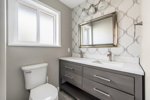 1071 King George Boulevard, Surrey, BC 