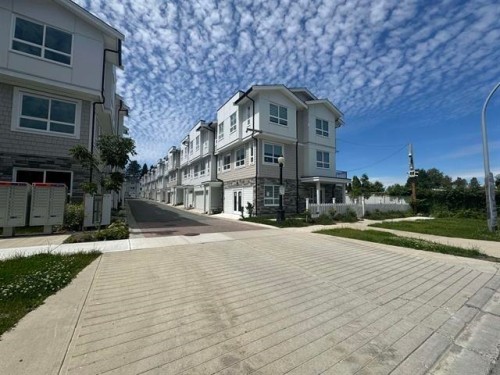 27-8181 135A Street, Surrey, BC 