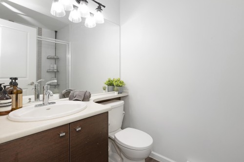 401-18755 68 Avenue, Surrey, BC 