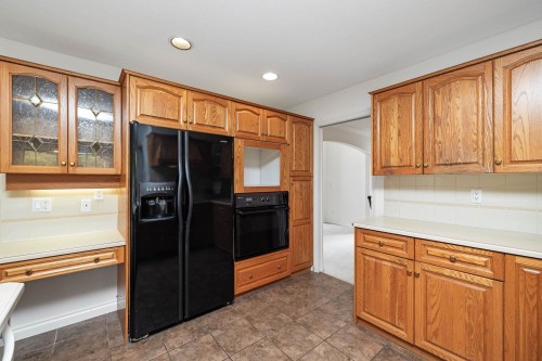 8658 165A Street, Surrey, BC 