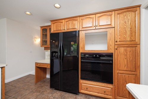 8658 165A Street, Surrey, BC 