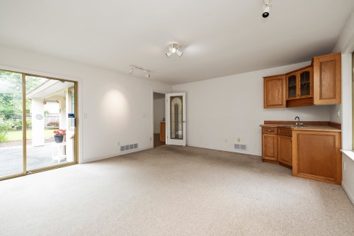 8658 165A Street, Surrey, BC 