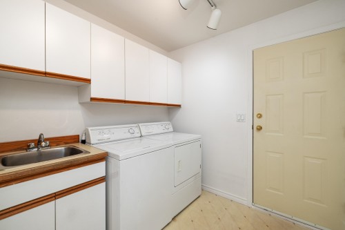 8658 165A Street, Surrey, BC 