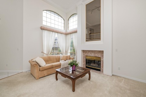 8658 165A Street, Surrey, BC 