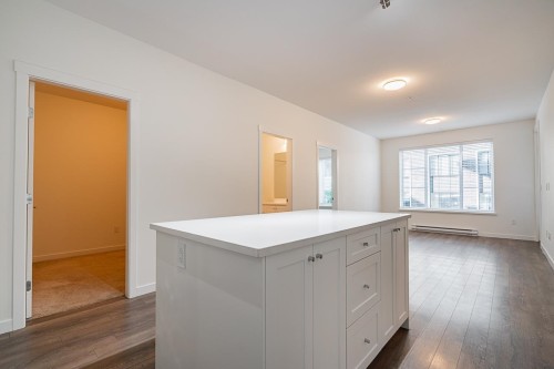 210-15825 85 Avenue, Surrey, BC 