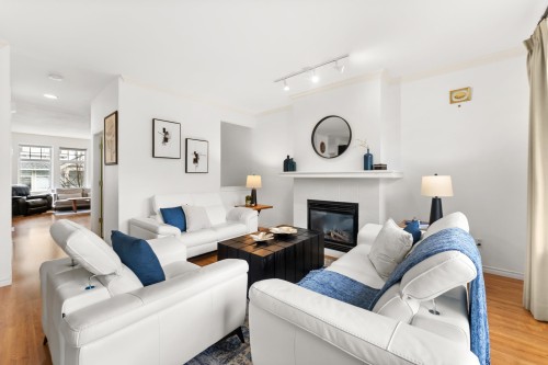 20-15037 58Th Avenue, Surrey, BC 