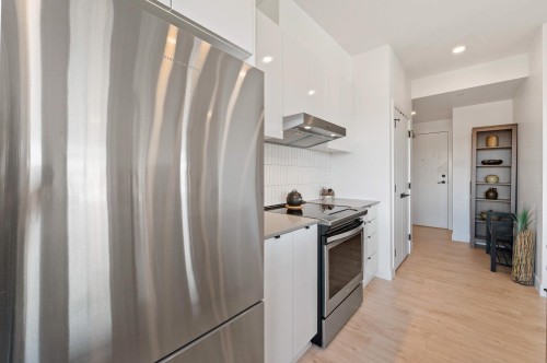 601-32838 Landeau Place, Abbotsford, BC 