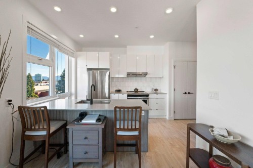 601-32838 Landeau Place, Abbotsford, BC 