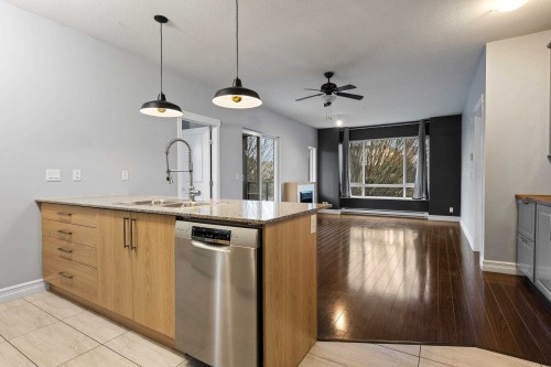 215-2943 Nelson Place, Abbotsford, BC 