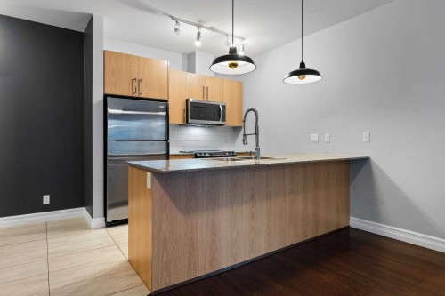 215-2943 Nelson Place, Abbotsford, BC 