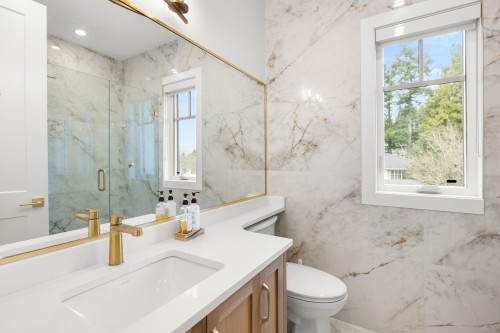 1113 Dolphin Street, White Rock, BC 