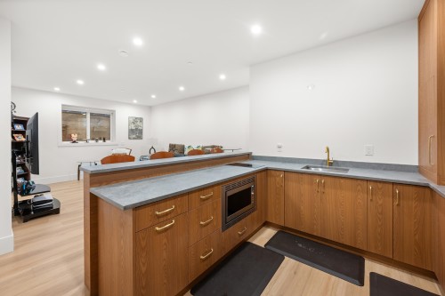 1113 Dolphin Street, White Rock, BC 