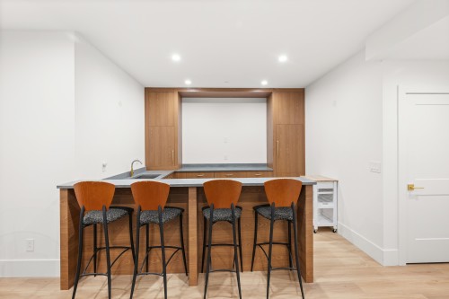 1113 Dolphin Street, White Rock, BC 