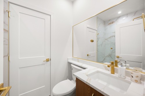 1113 Dolphin Street, White Rock, BC 