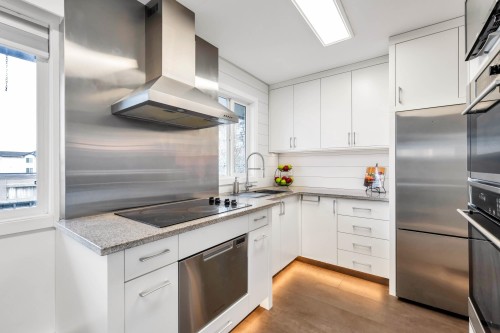 325-17707 57A Avenue, Surrey, BC 