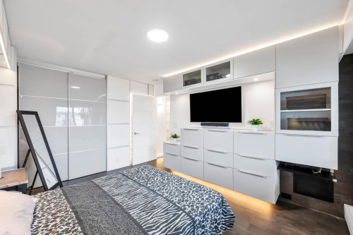 325-17707 57A Avenue, Surrey, BC 