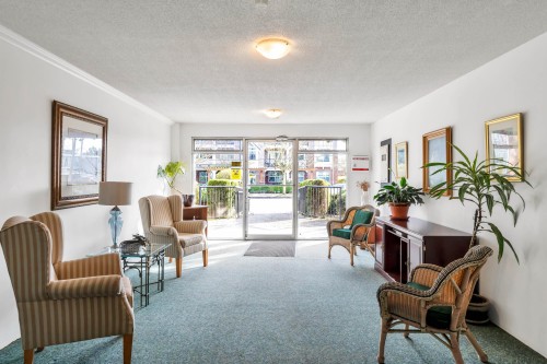 325-17707 57A Avenue, Surrey, BC 