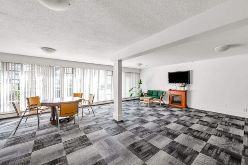 325-17707 57A Avenue, Surrey, BC 