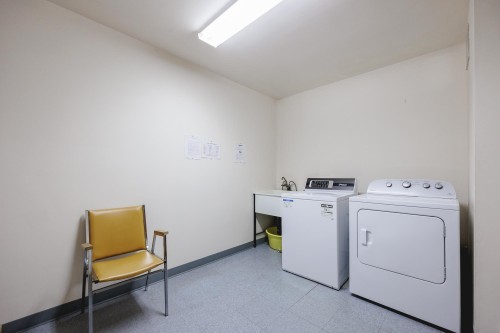 325-17707 57A Avenue, Surrey, BC 