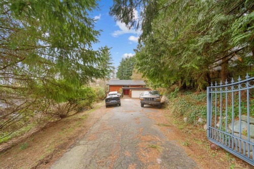 7701 Horne Street  Mission, BC V2V 3Y8