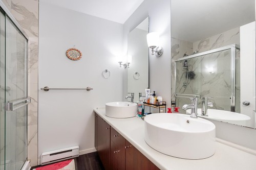19-15075 60 Avenue, Surrey, BC 