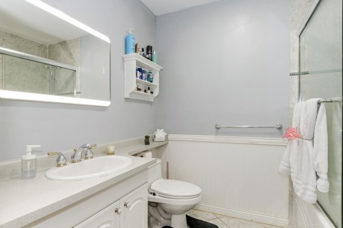 6068 Brooks Crescent, Surrey, BC 