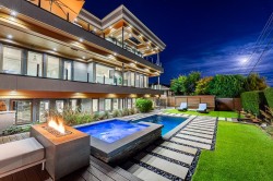 15567 Pacific Avenue  White Rock, BC V4B 1R8