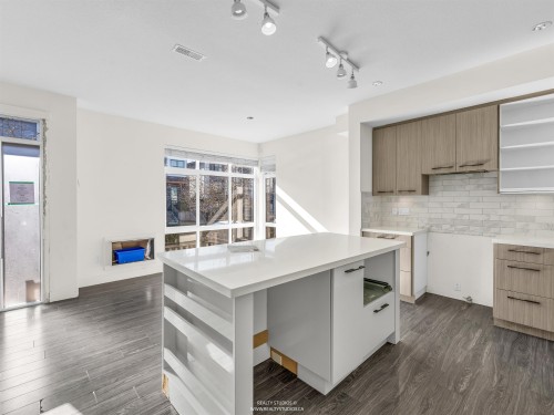 13-14057 60A Avenue, Surrey, BC 