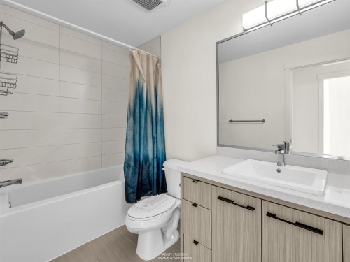 13-14057 60A Avenue, Surrey, BC 