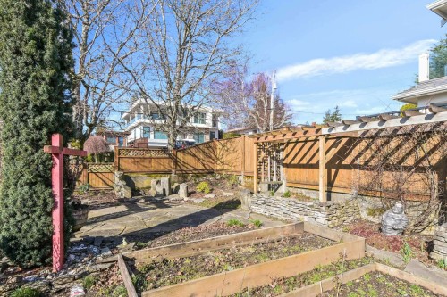 15761 Cliff Avenue, White Rock, BC 