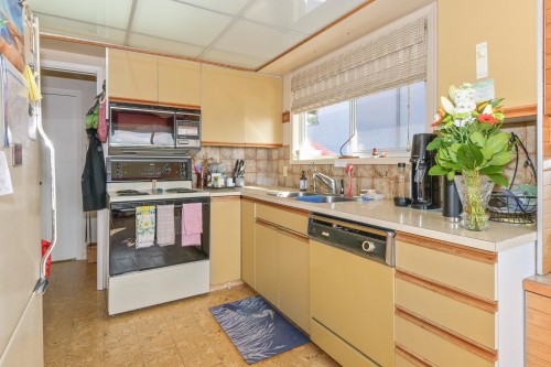 15761 Cliff Avenue, White Rock, BC 