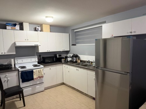 16072 96A Avenue, Surrey, BC 