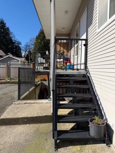 16072 96A Avenue, Surrey, BC 