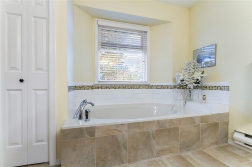 1-15140 20 Avenue, Surrey, BC 