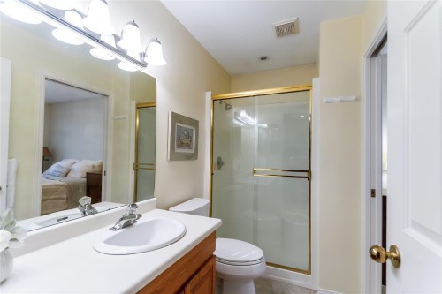 1-15140 20 Avenue, Surrey, BC 